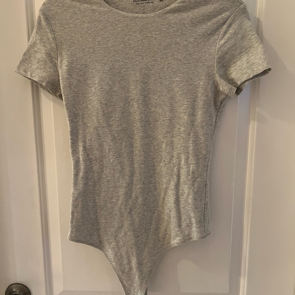 Abercrombie & Fitch Light Gray Bodysuit - Picture 3 of 3